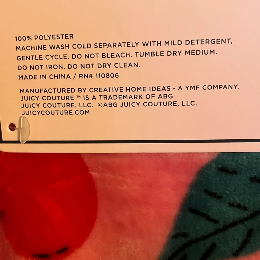 🍒Juicy Couture oversized soft plush throw blanket NWT - Picture 13 of 13